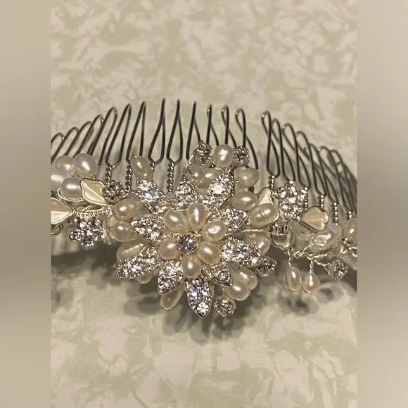 🎁 Costume Hair Comb #6384 - Picture 2 of 8